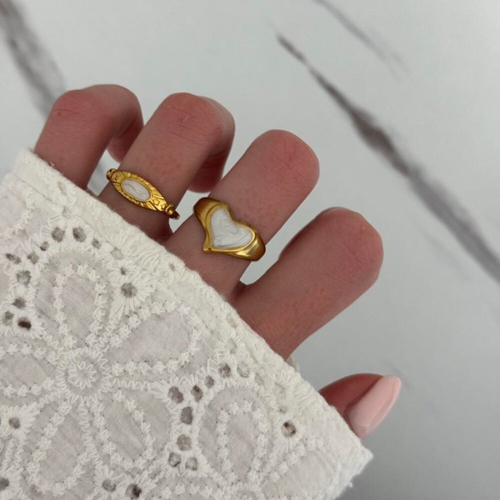 SKU:0389‎ set 2 gold white rings with heart suitable for sizes from 5,5 to 9 US - Picture 5 of 6